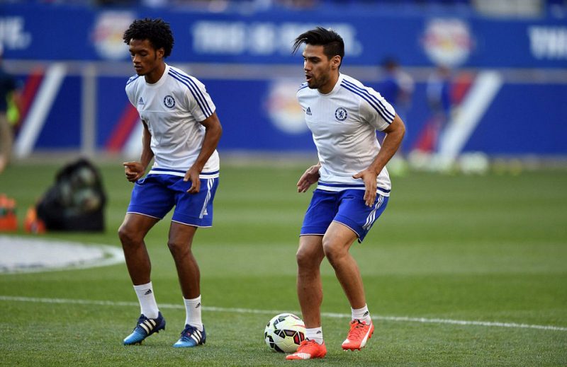 2AC38B8700000578-3171181-Falcao_takes_part_in_a_training_drill_alongside_compatriot_and_n-a-21_1437621591761