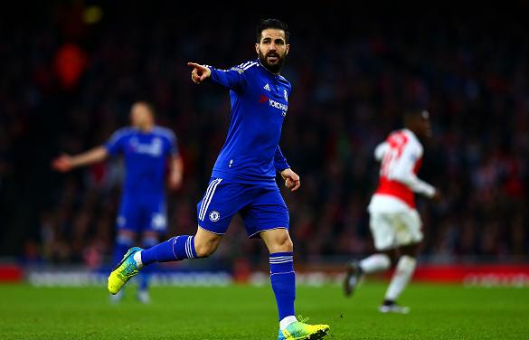 cesc-fabregas-bi-to-chui-cdv-arsenal-la-lu-dien