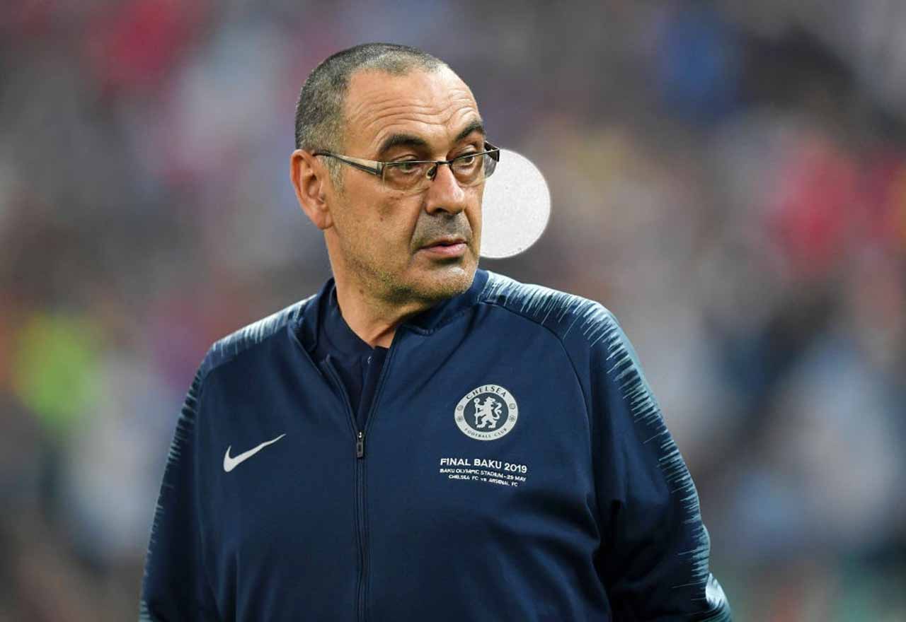 Maurizio Sarri on the touchline as Chelsea manager.