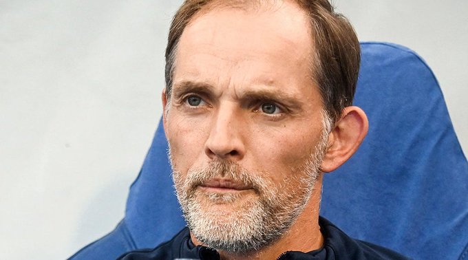 Thomas Tuchel on the bench.