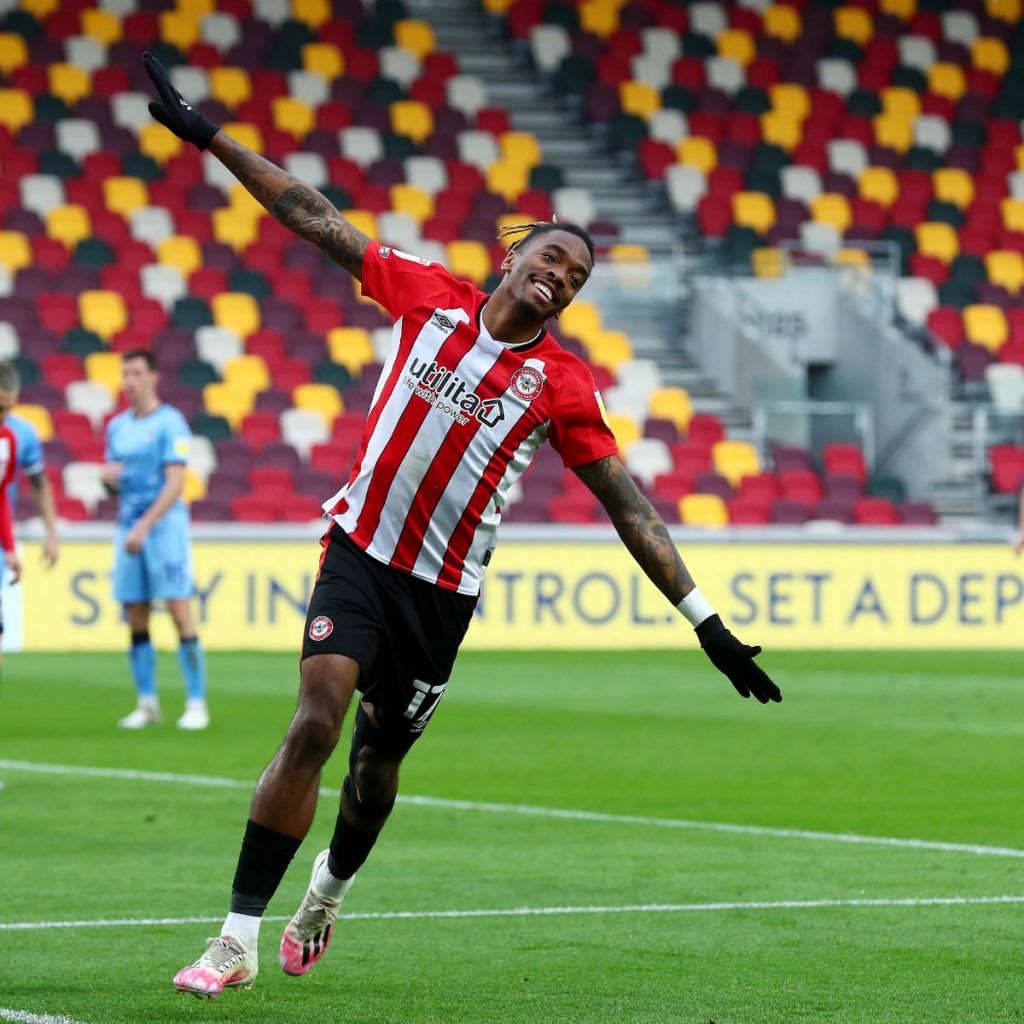 Ivan Toney celebrates in the Championship.
