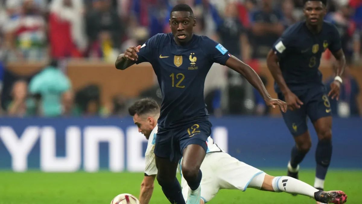 Randal Kolo Muani playing for France.