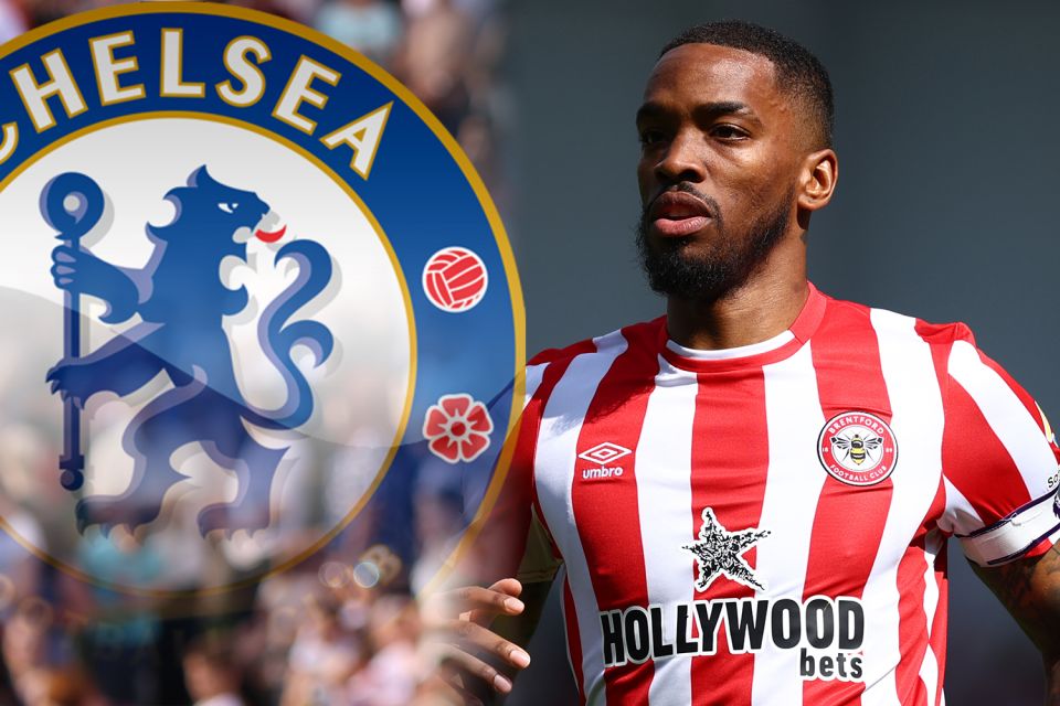 Ivan Toney with a Chelsea logo.