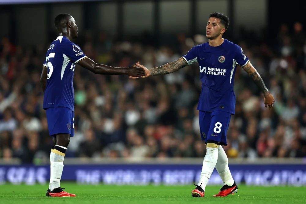 Moises Caicedo and Enzo Fernandez on the pitch.