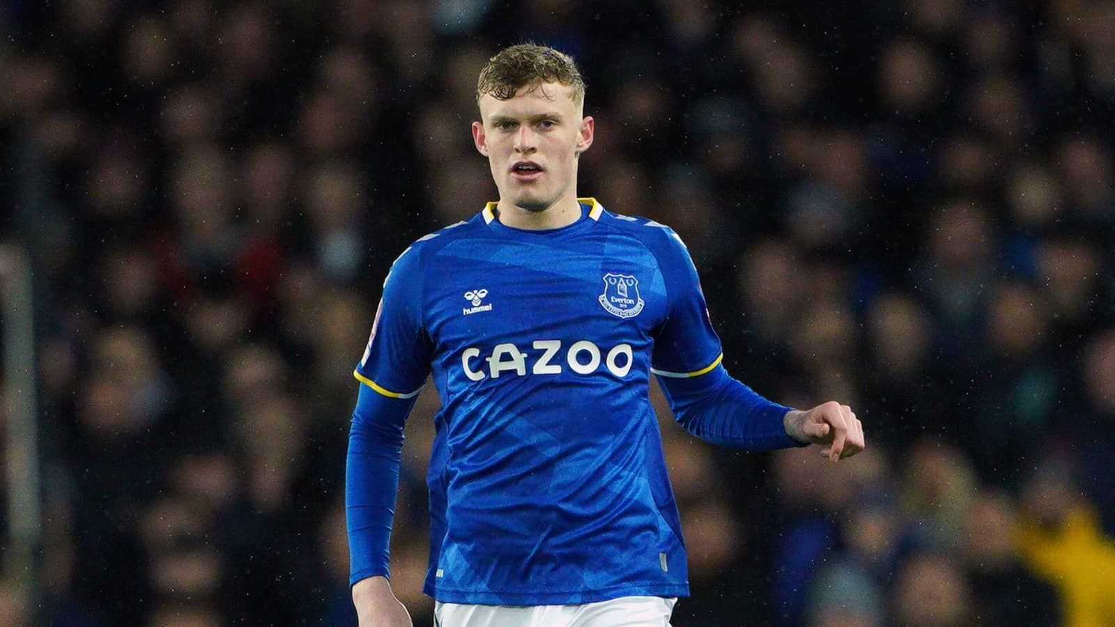 Jarrad Branthwaite in action for Everton.