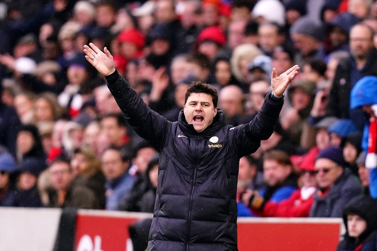 Mauricio Pochettino exclaims on the touchline.