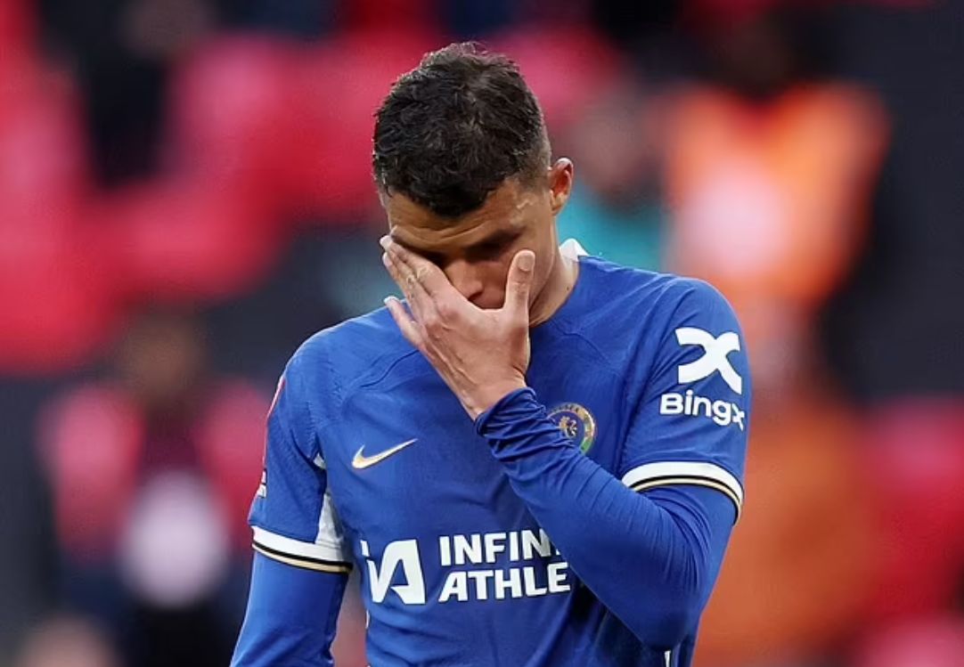 Thiago Silva cries on the pitch after FA Cup defeat. Thiago Silva cries on the pitch after FA Cup defeat.