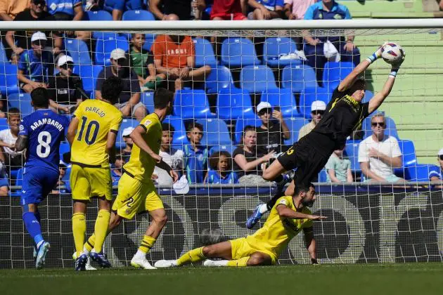 Filip Jorgensen makes big save for Villarreal