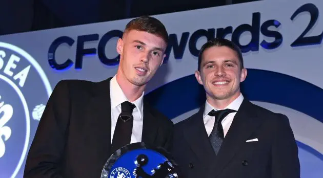 Cole Palmer receives his Player of the Year award.