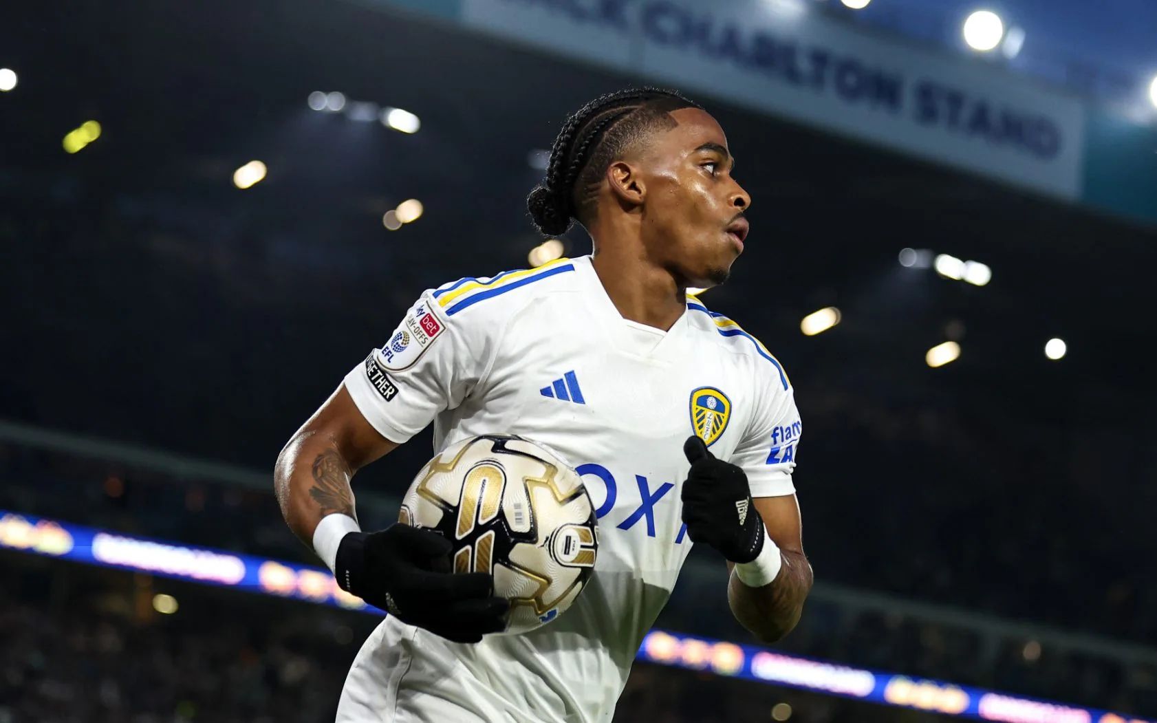 Crysenscio Summerville celebrates a Leeds goal.