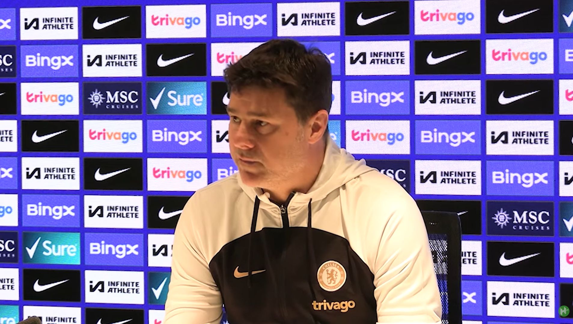 Mauricio Pochettino speaks in a press conference.