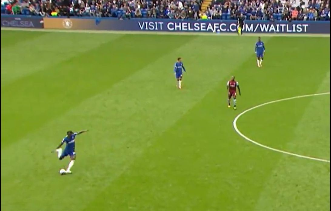 Trevoh Chalobah plays a beautiful long pass.