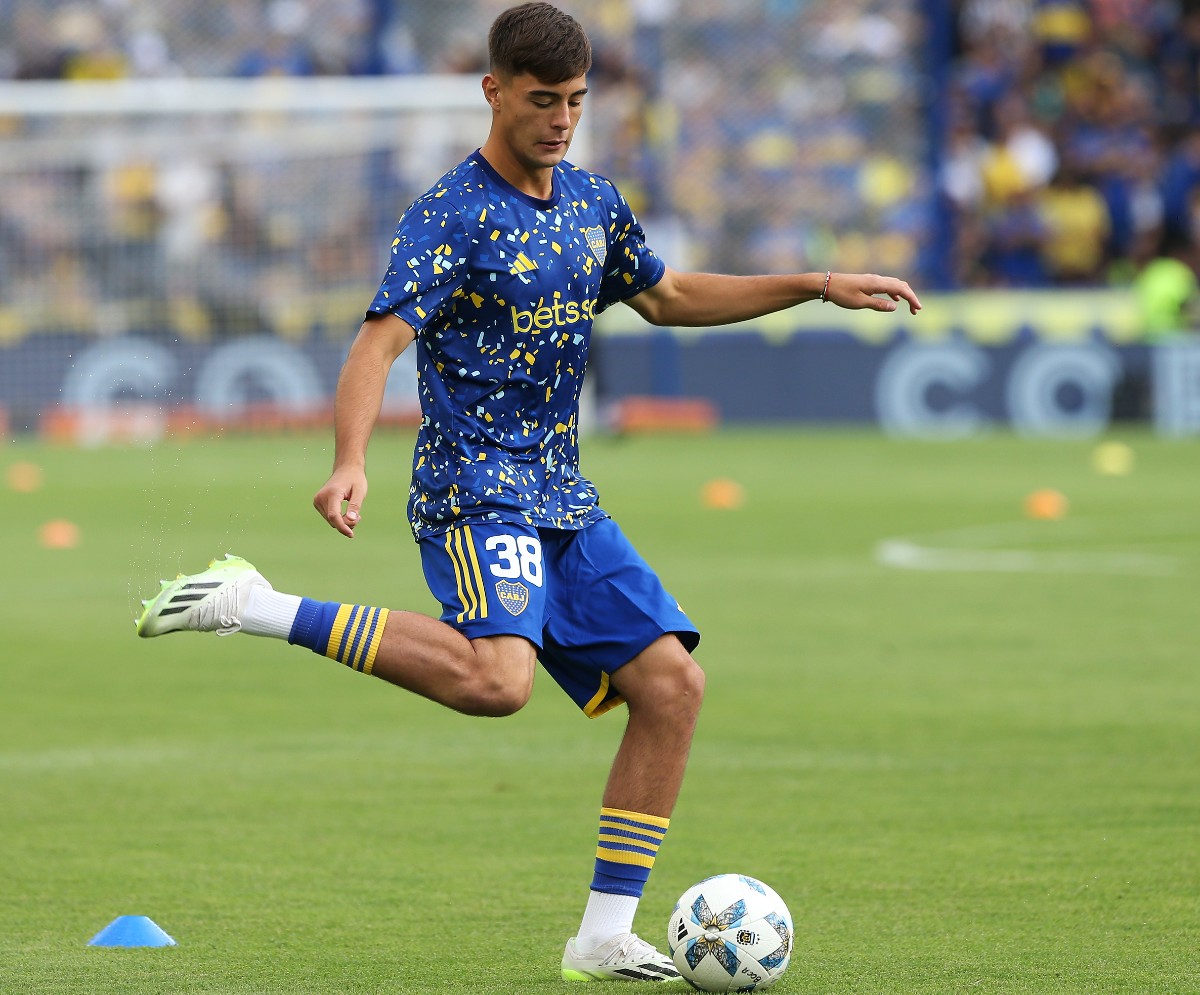 Aaron Anselmino of Boca Juniors