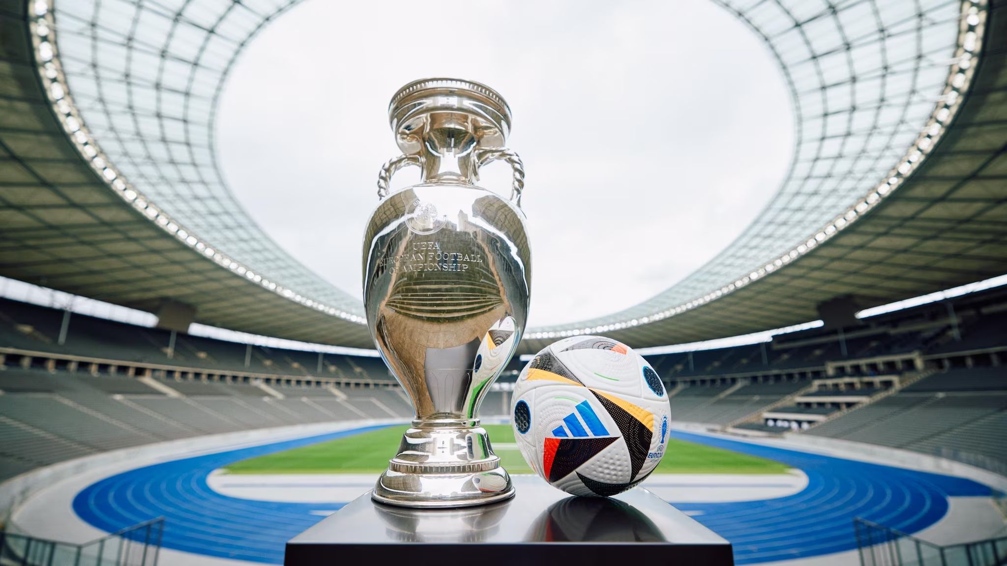 Euro 2024 trophy and ball.