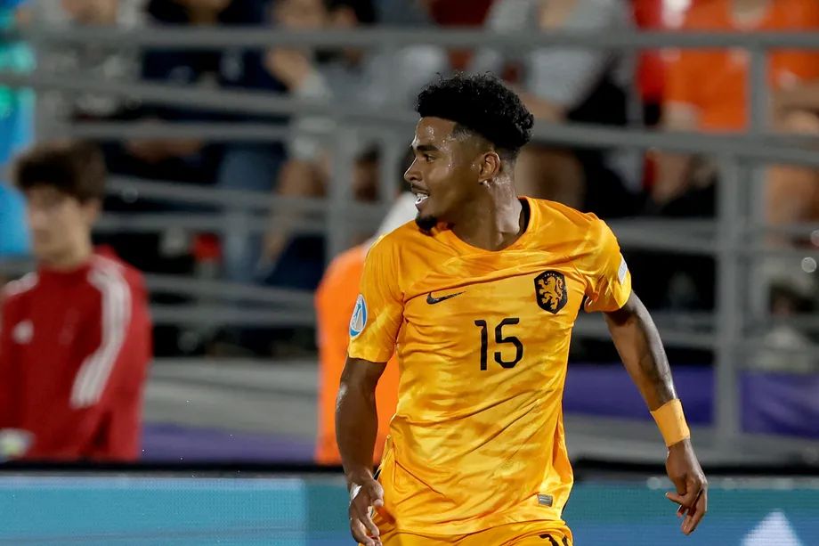 Ian Maatsen playing for the Netherlands.