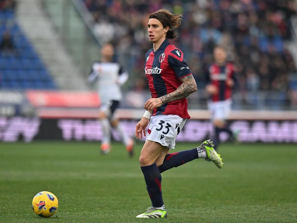 Riccardo Calafiori playing for Bologna.