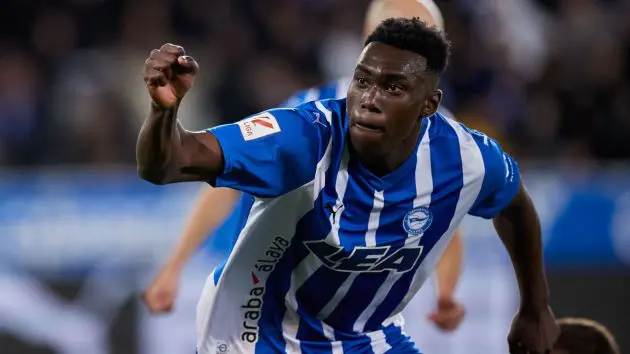 Samu Omorodion in action for Alaves.