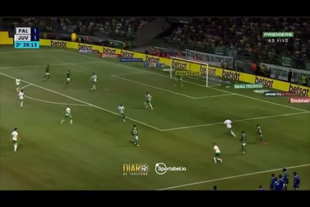 Estevao Willian scores again