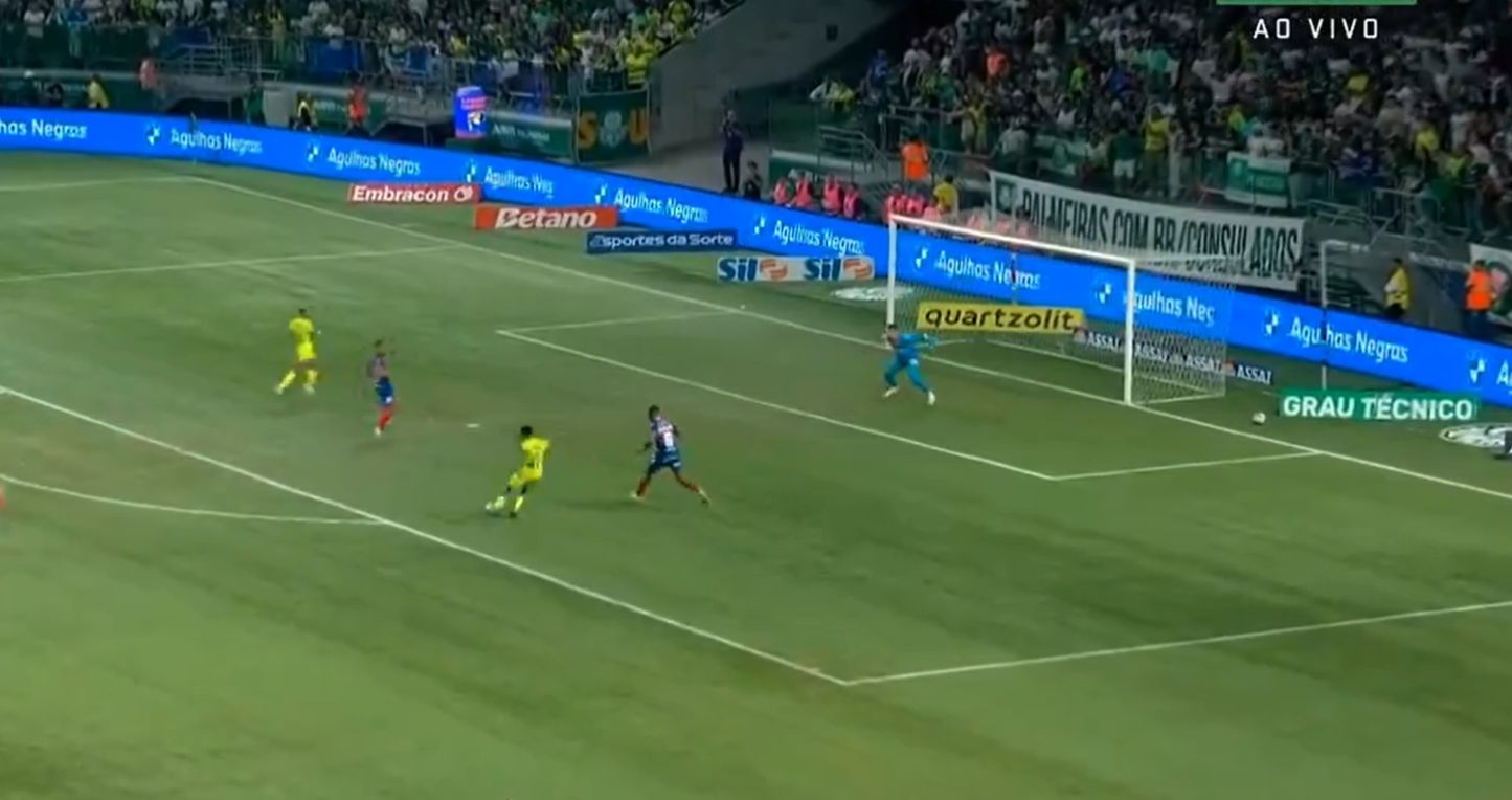 Estevao Willian goal from range.