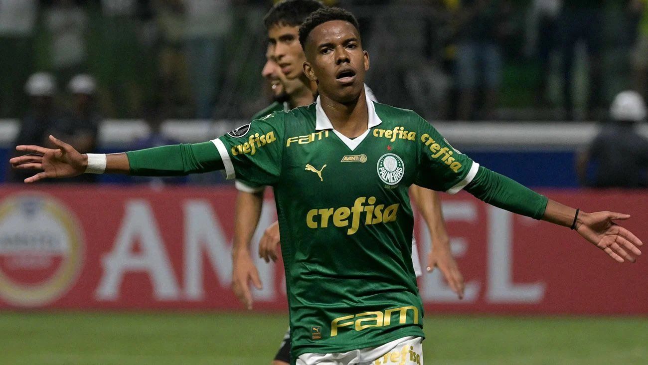 Estevao Willian scores another goal. Estevao Willian scores another goal.