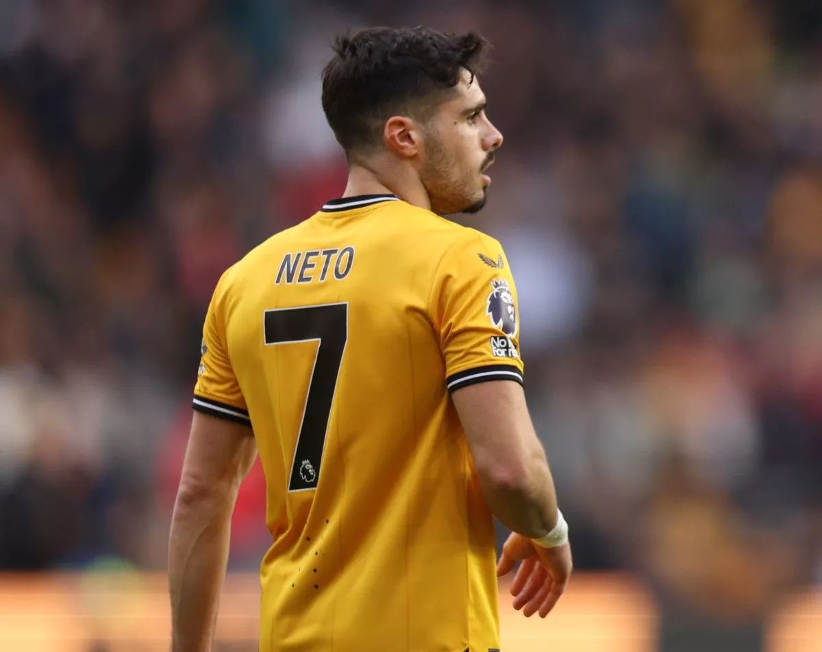 Pedro Neto in action for Wolves in the Premier League.
