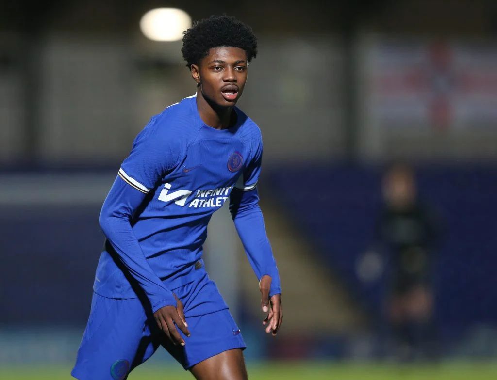 Sam Rak-Sakyi playing for Chelsea's U21 team.