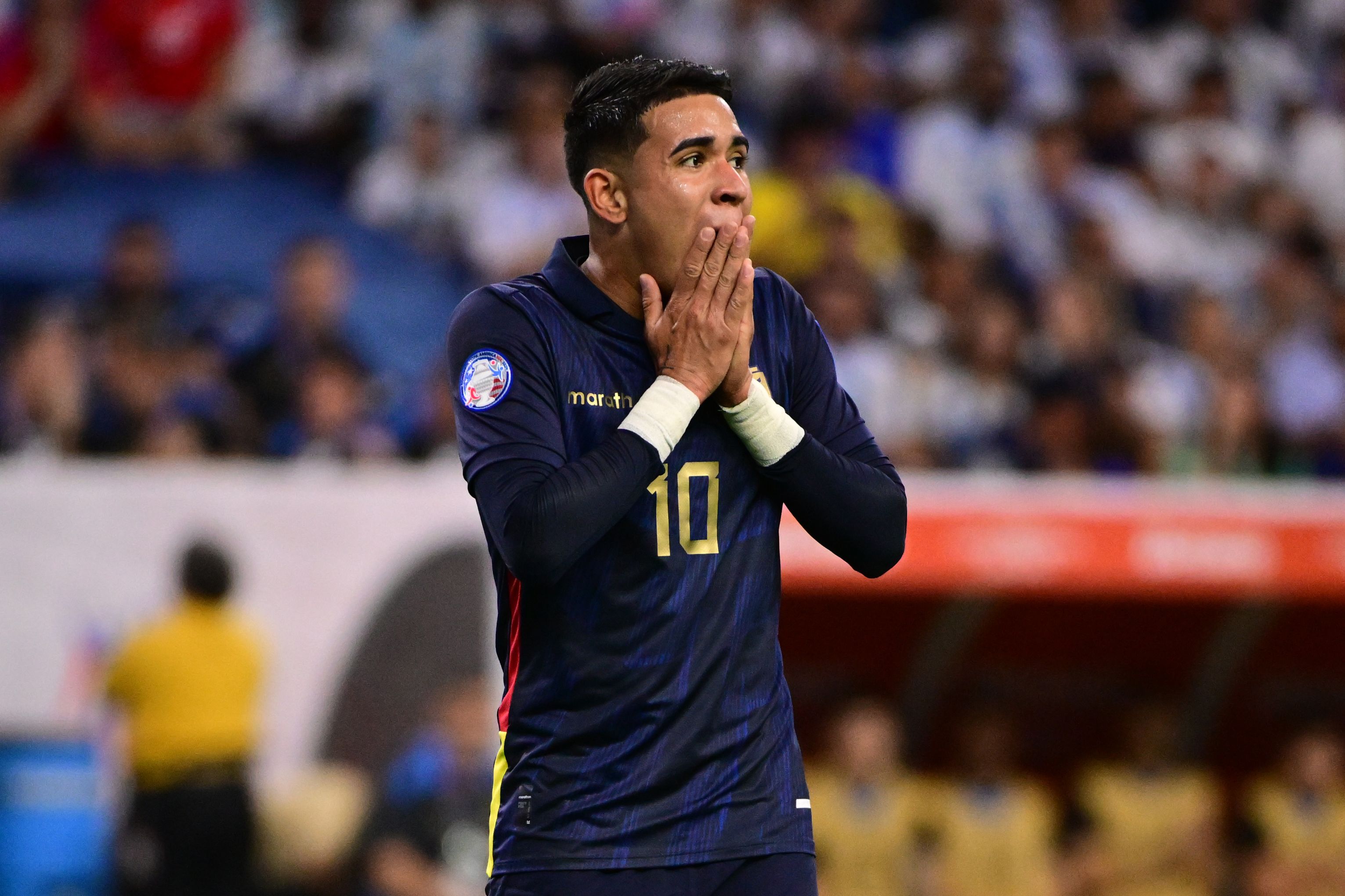 Kendry Paez playing for Ecuador.