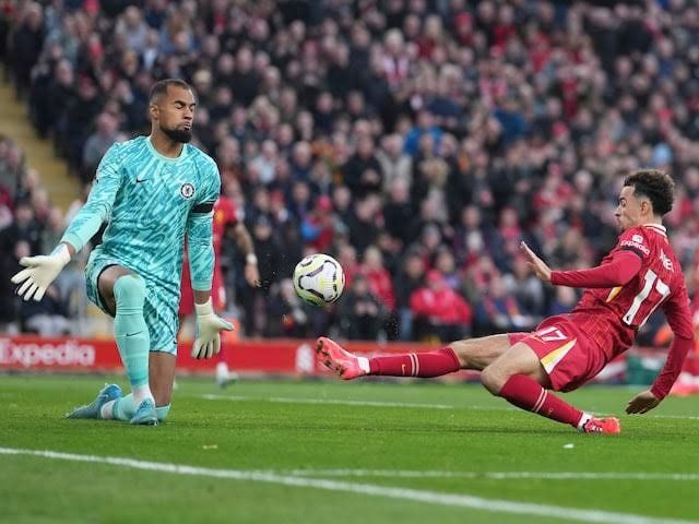 Robert Sanchez fails to stop Curtis Jones' goal.