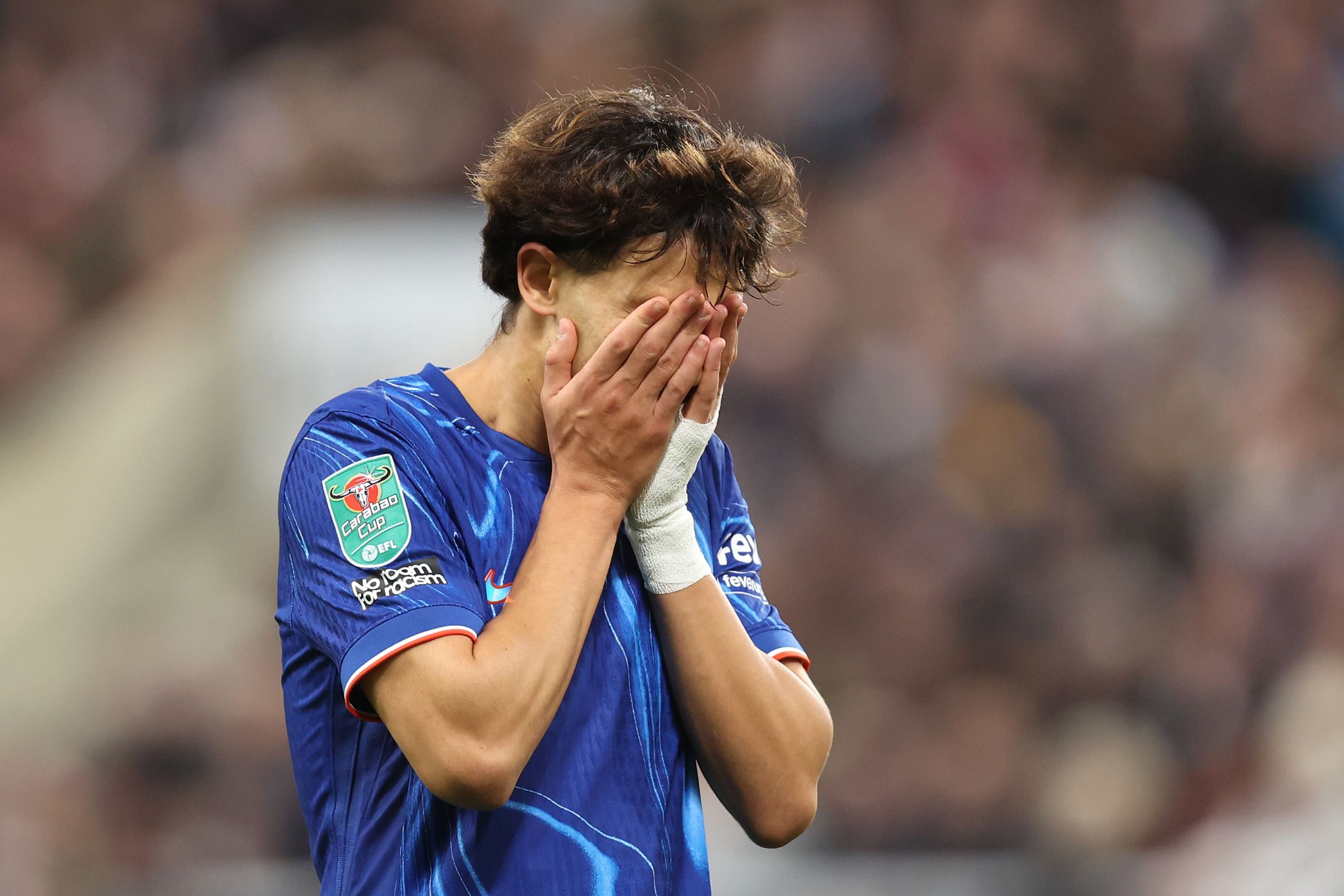 Joao Felix regrets a missed chance.