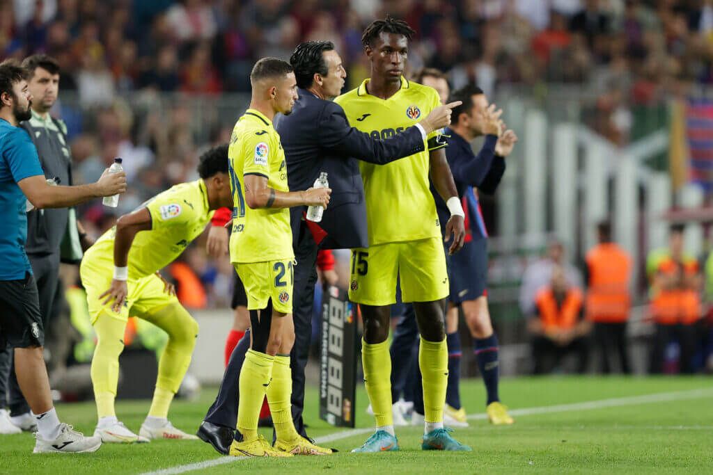 Unai Emery and Nicolas Jackson on the touchline for Villareal. (Photo by David S. Bustamante/Soccrates/Getty Images)