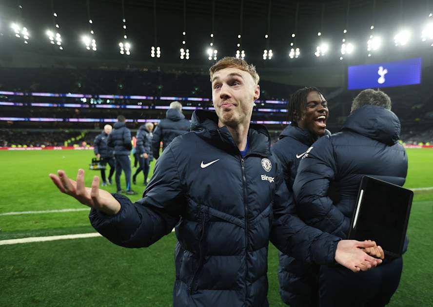 Cole Palmer shrugs at full time at the Tottenham Hotspur Stadium. (Photo by Darren Walsh/Chelsea FC)