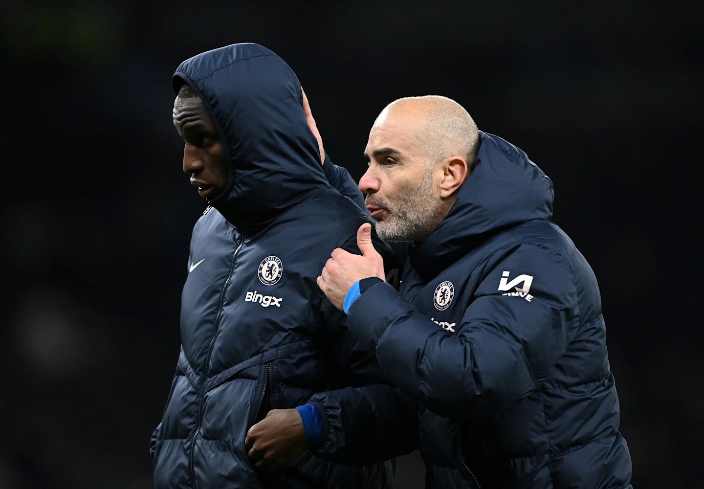 Nicolas Jackson and Enzo Maresca on the pitch.