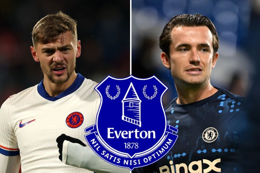 Ben Chilwell and Kiernan Dewsbury-Hall with an Everton logo. (Photo by Mike Hewitt/Getty Images)