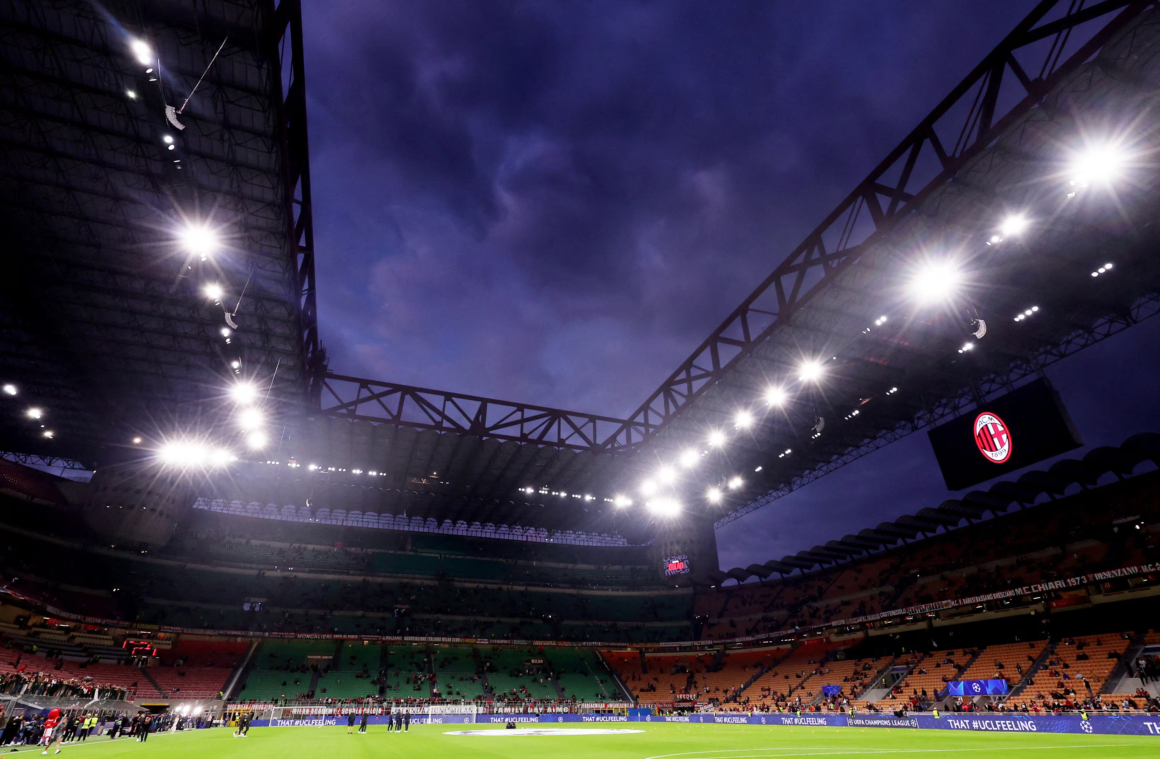 San Siro stadium at night time. (Photo by REUTERS/Claudia Greco)