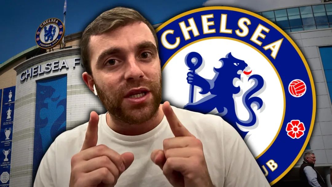 Fabrizio Romano with a Chelsea logo.