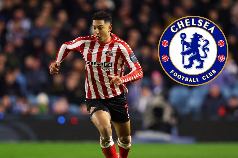 Jobe Bellingham with a Chelsea logo.