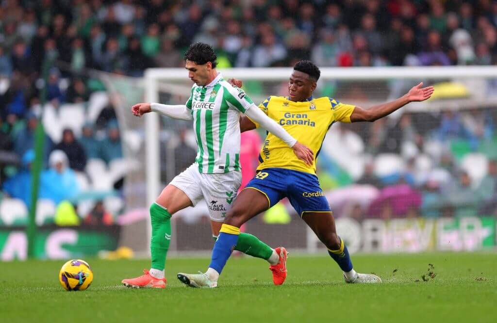Dario Essugo winning the ball back against Real Betis. (Fran Santiago/Getty Images)