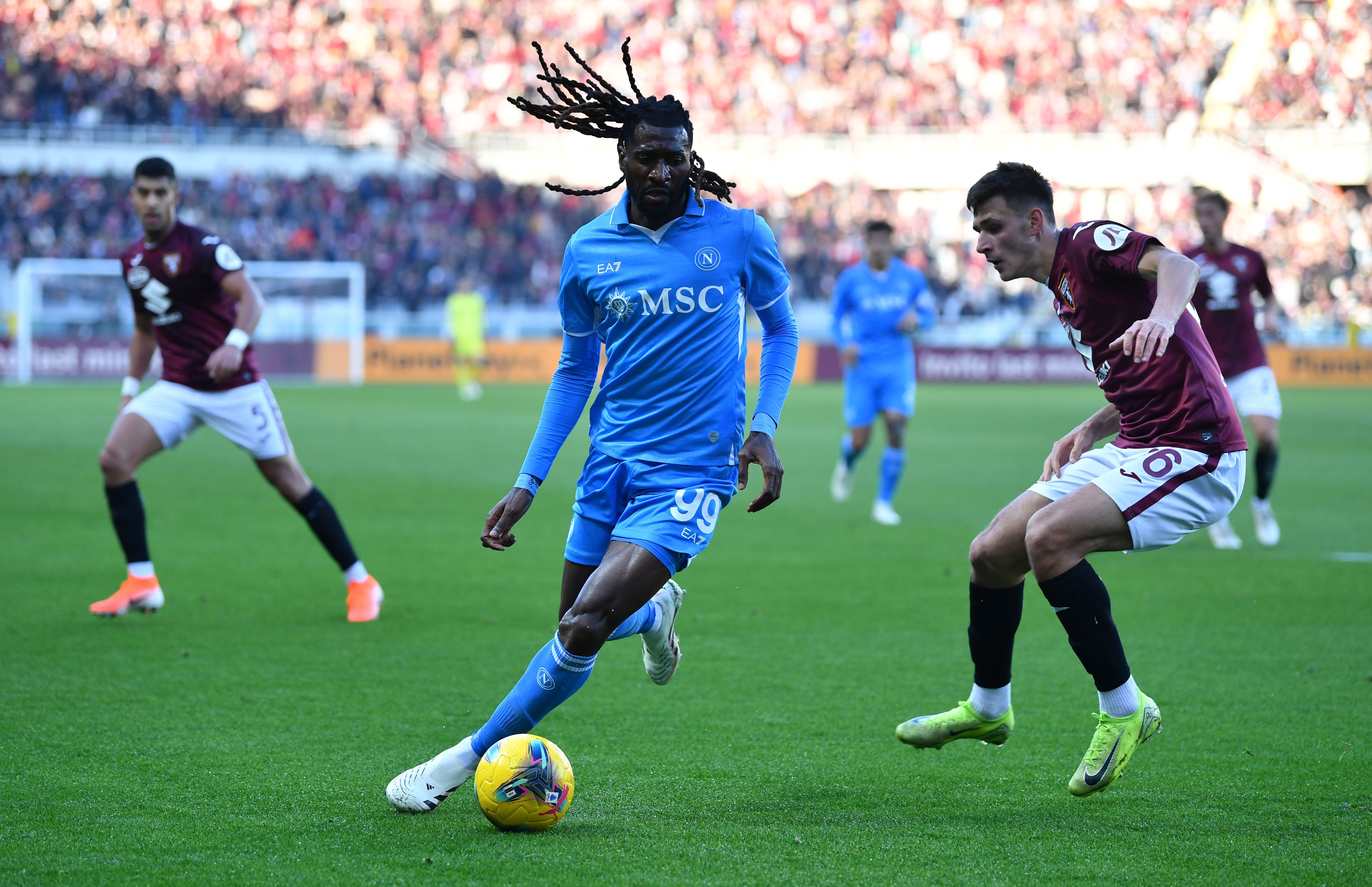 Frank Zambo Anguissa in action for Napoli.