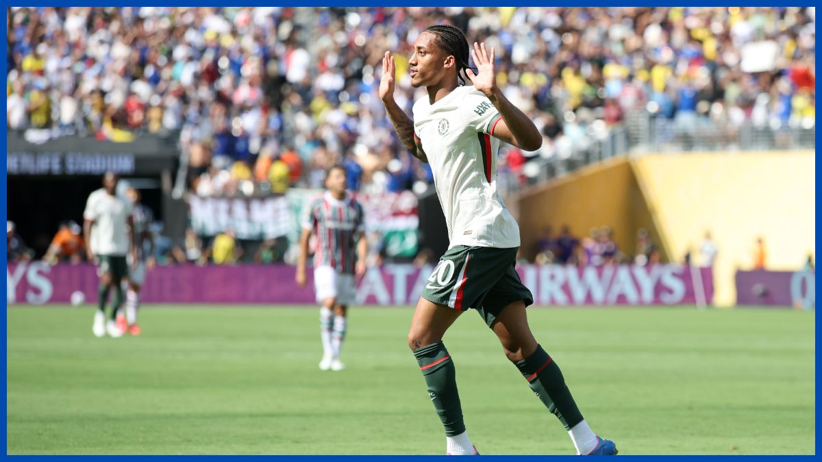 Joao Pedro no-celebrates.