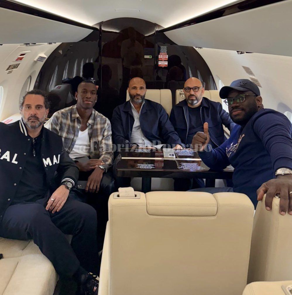 Nicolas Jackson flying to Munich.