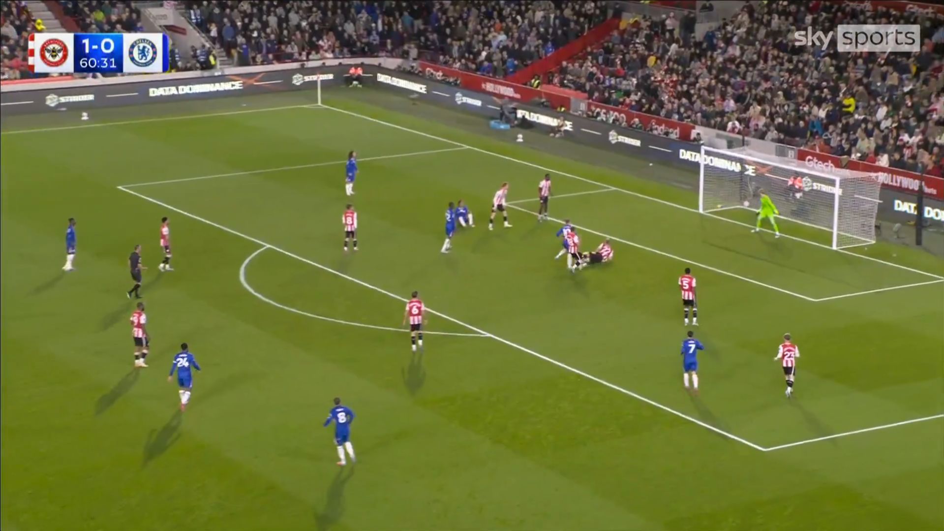 Cole Palmer fires in with his left foot.