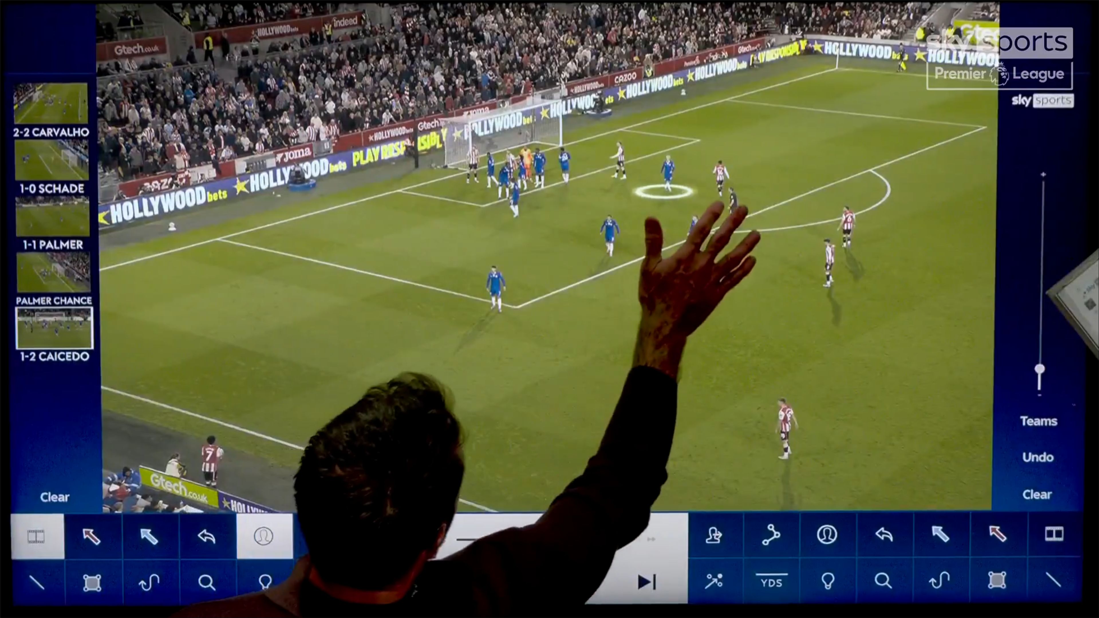 Jamie Redknapp on Alejandro Garnacho's mistake.
