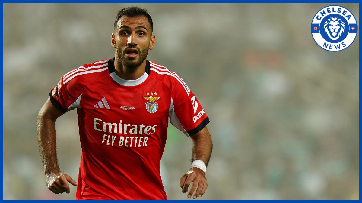 Vangelis Pavlidis playing for Benfica.