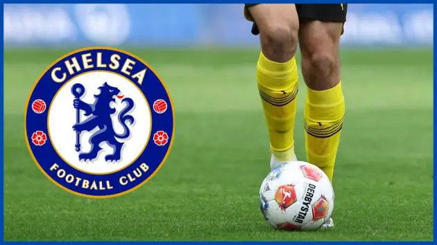 Aaron Anselmino with a Chelsea logo.