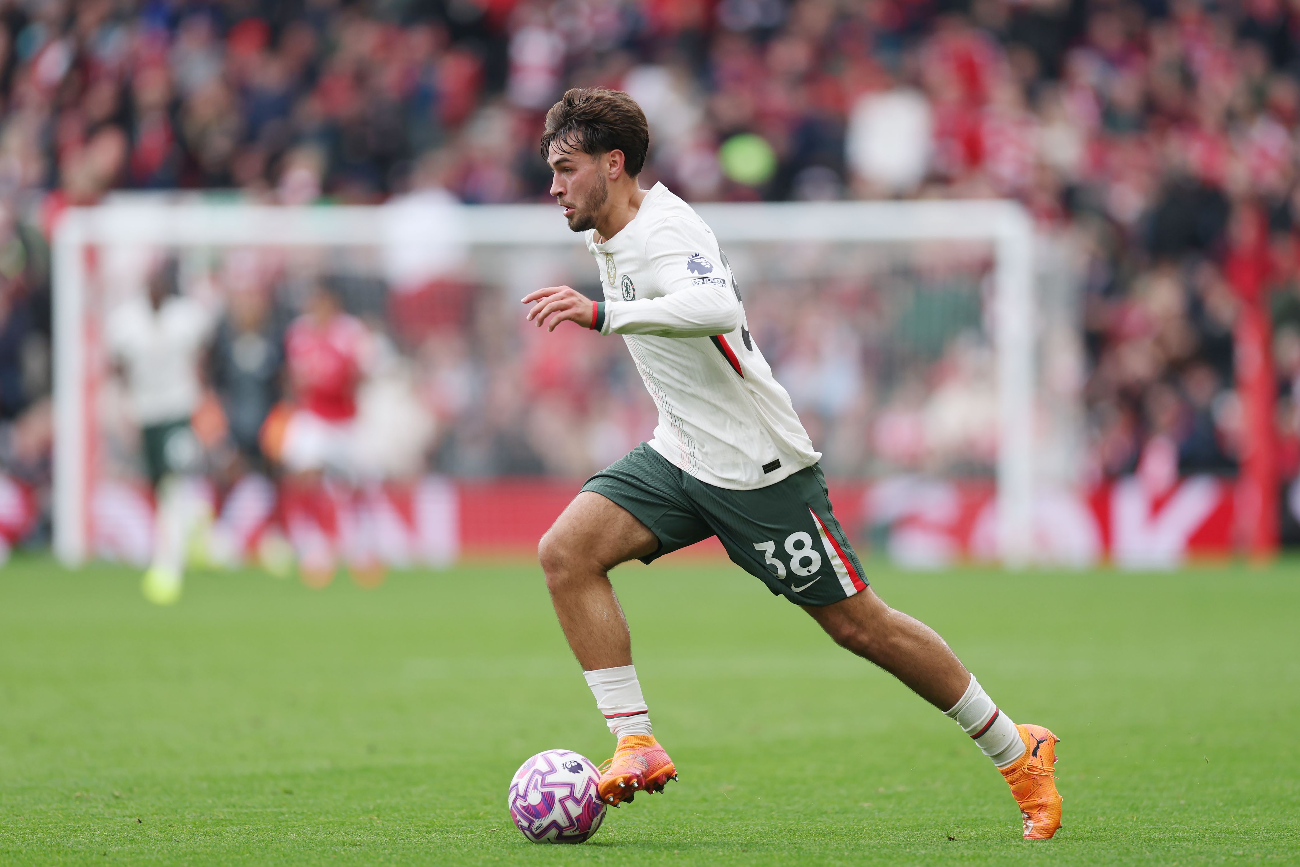 Marc Guiu in action for Chelsea.