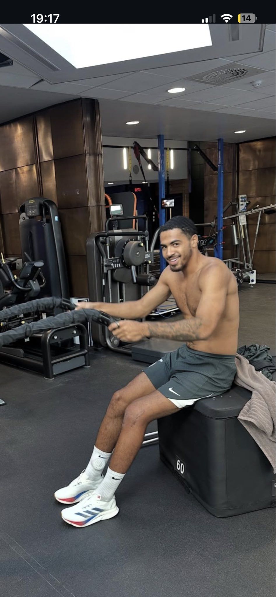 Levi Colwill back in the gym at Chelsea.