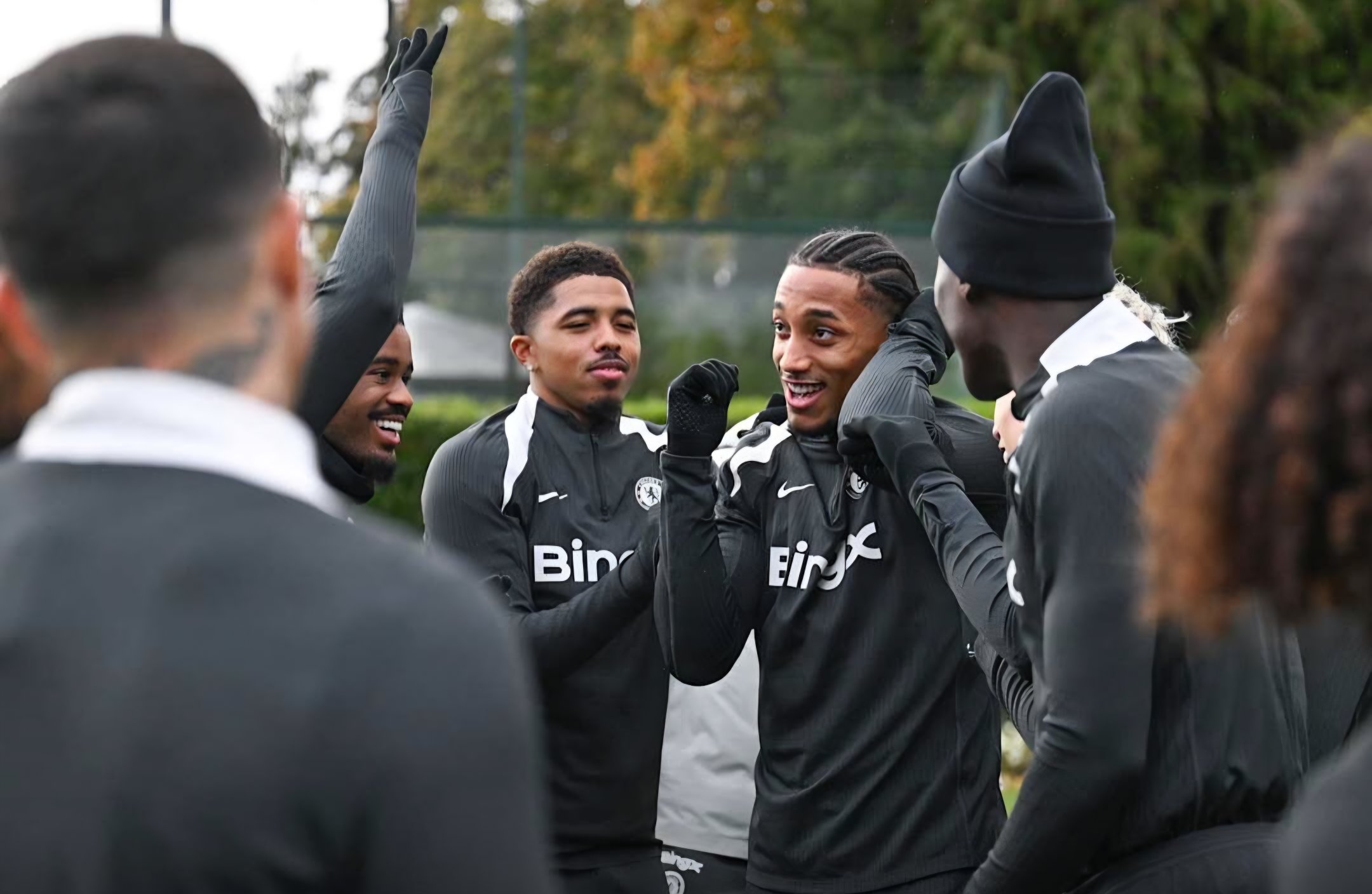 Wesley Fofana, Jorrel Hato, and Joao Pedro train with their team mates