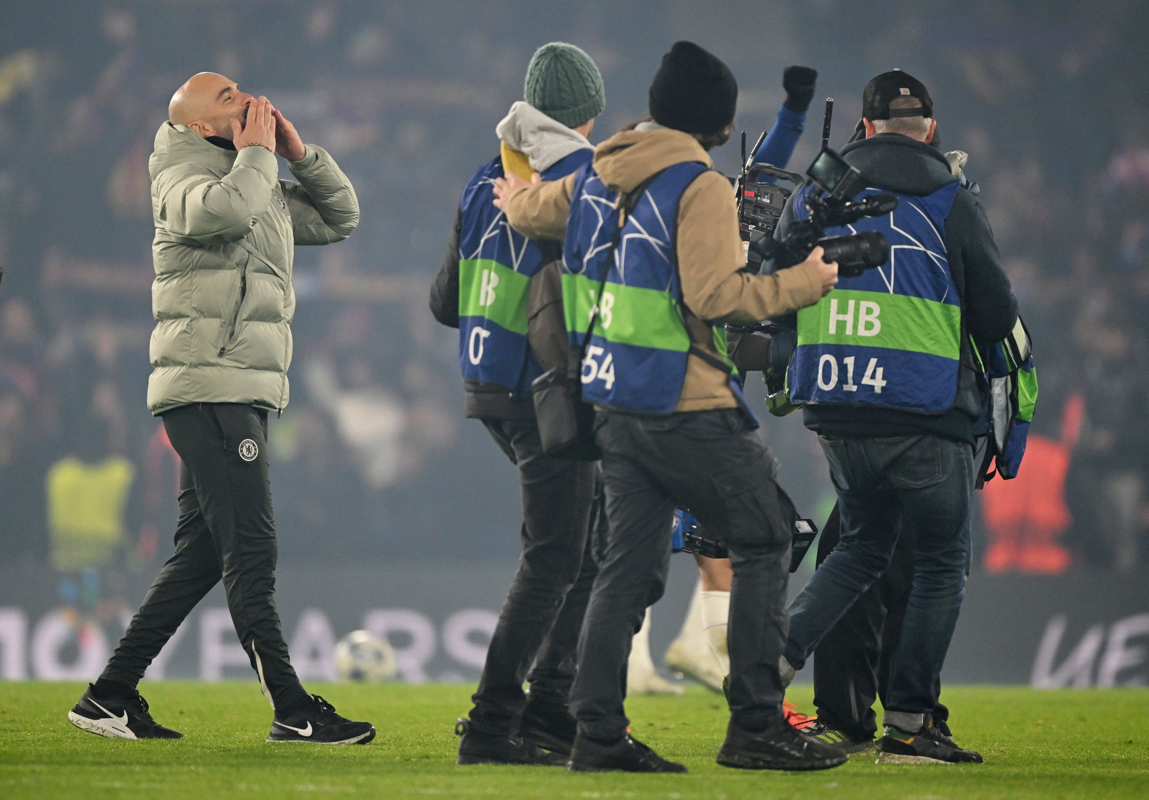 Enzo Maresca acknowledges the Chelsea fans.