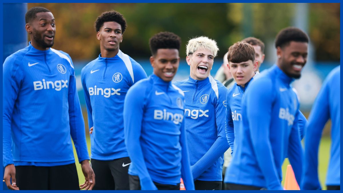 Chelsea players including Alejandro Garnacho enjoy training.