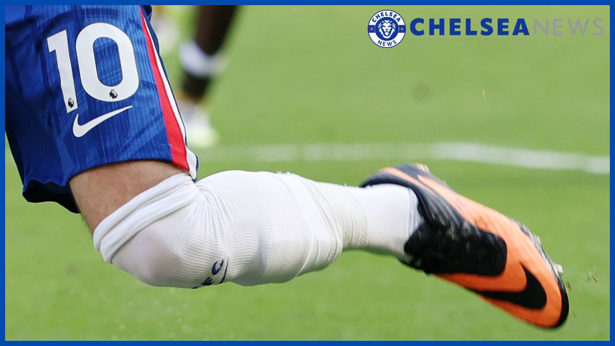 Cole Palmer's left boot.